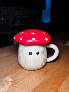 Amazon Red and Cream Mushroom Ceramic Mug with Polka Dot Lid